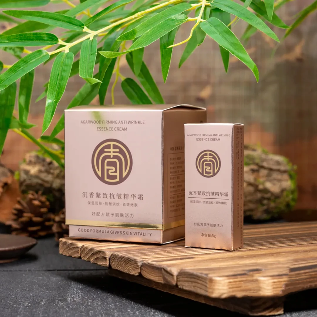 世间臻宝-沉香紧致抗皱精华霜/B1074