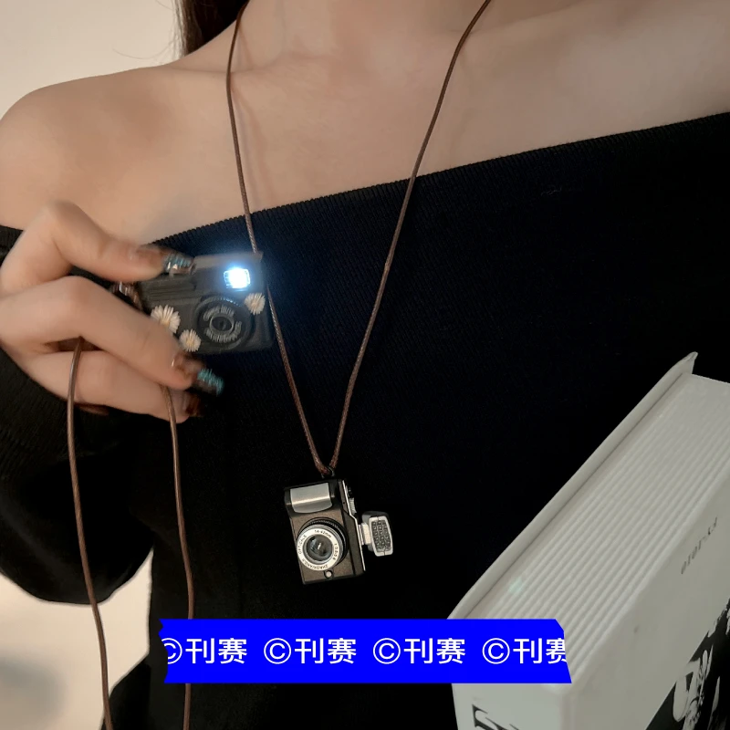 刊赛 钛钢布艺项链 自制发光复古相机吊坠项链挂绳秋冬毛衣链配饰