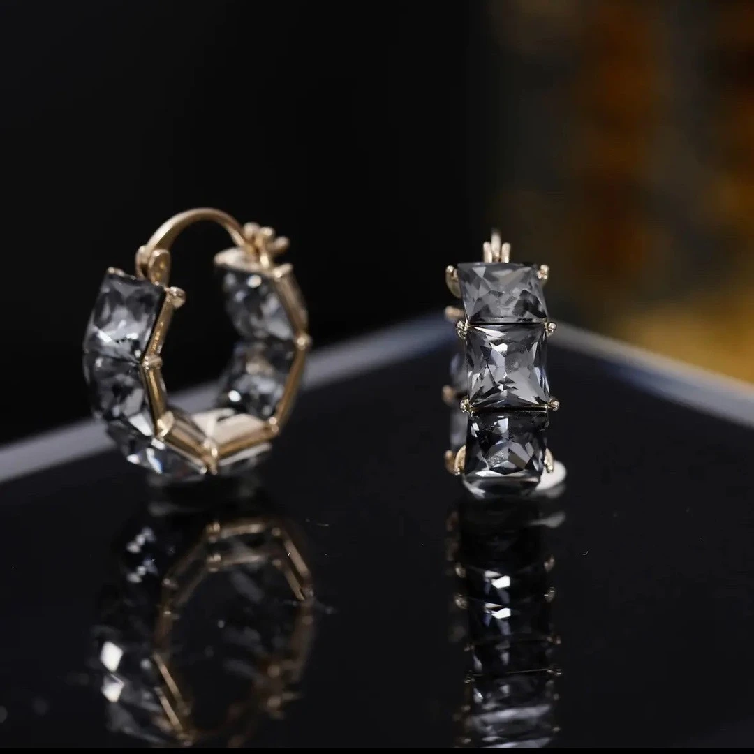 铜合金耳饰 【轻奢高端】简约灰色时尚锆石耳扣轻奢百搭气质耳环