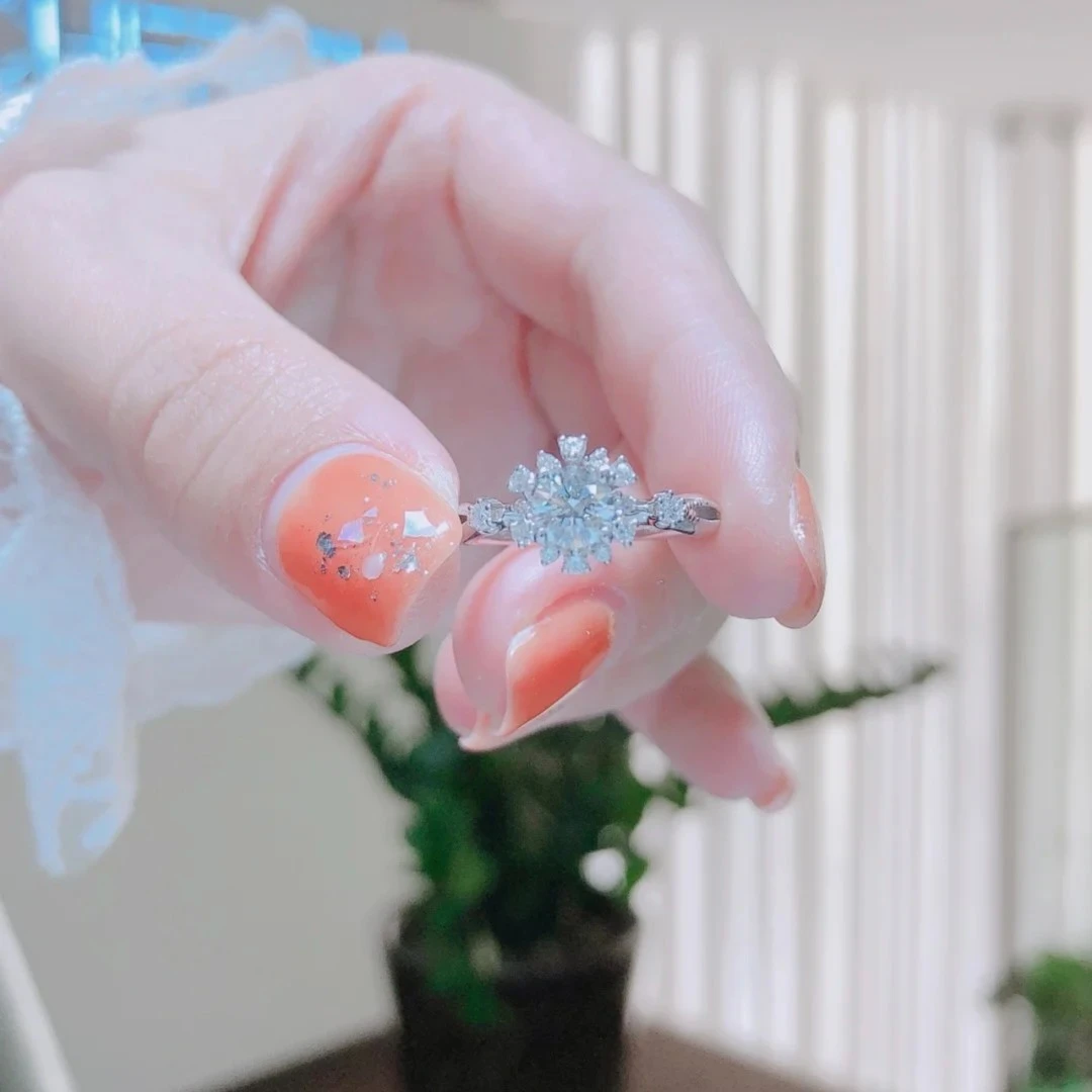 925银莫桑石戒指 花开富贵款纯银戒指花戒