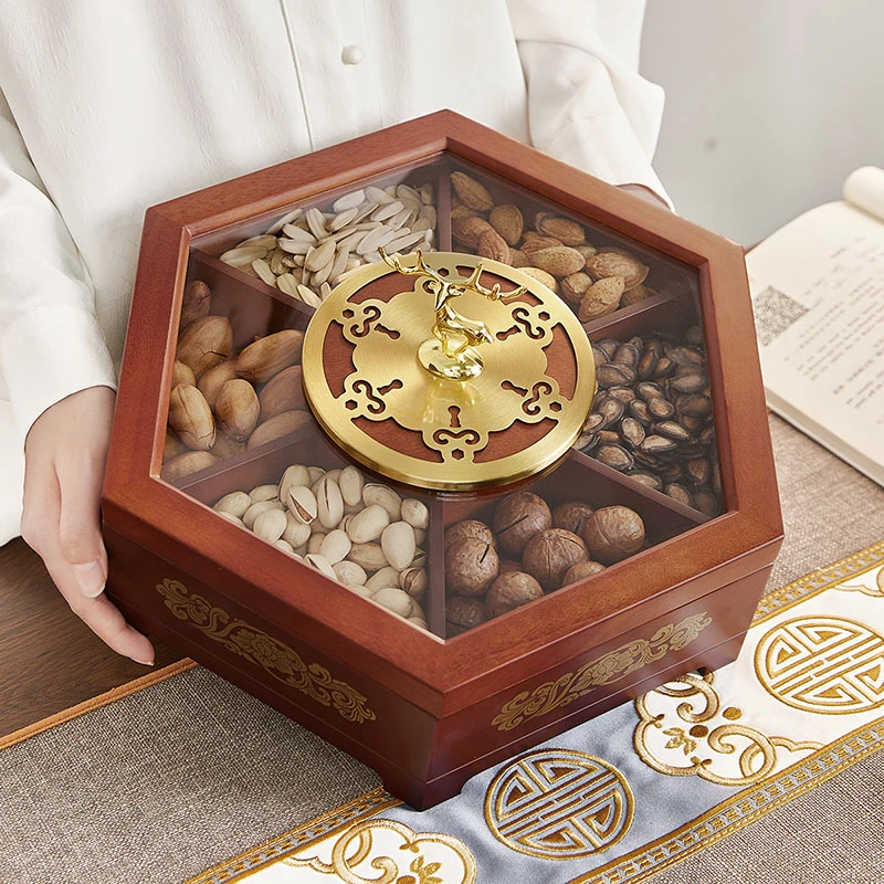 2024新款实木中式果盘客厅茶几坚果盒分格带盖家用干果盒结婚彩绘