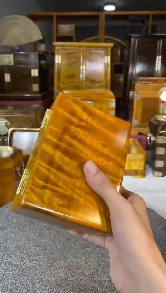 【闪购商品】金丝楠木雕金丝楠首饰盒a7