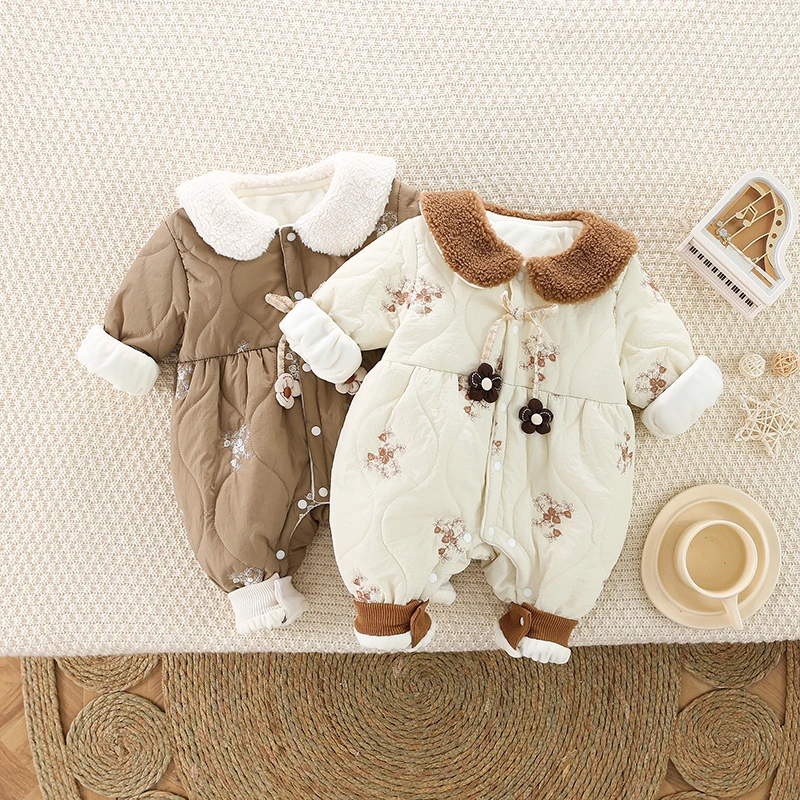 婴幼儿衣服秋冬装加绒保暖女宝宝连身衣冬季新生儿外出服夹棉爬服