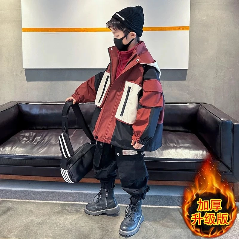 男童春秋季三合一可拆卸冲锋衣2025新款洋气秋冬装中大童外套帅气