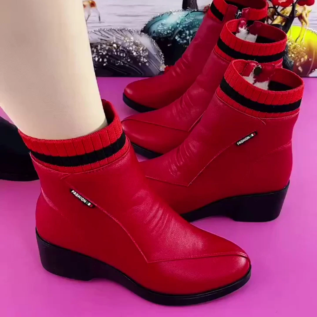 冬季新款妈妈鞋棉鞋加绒保暖雪地靴舒适坡跟女鞋时尚短靴红色皮鞋