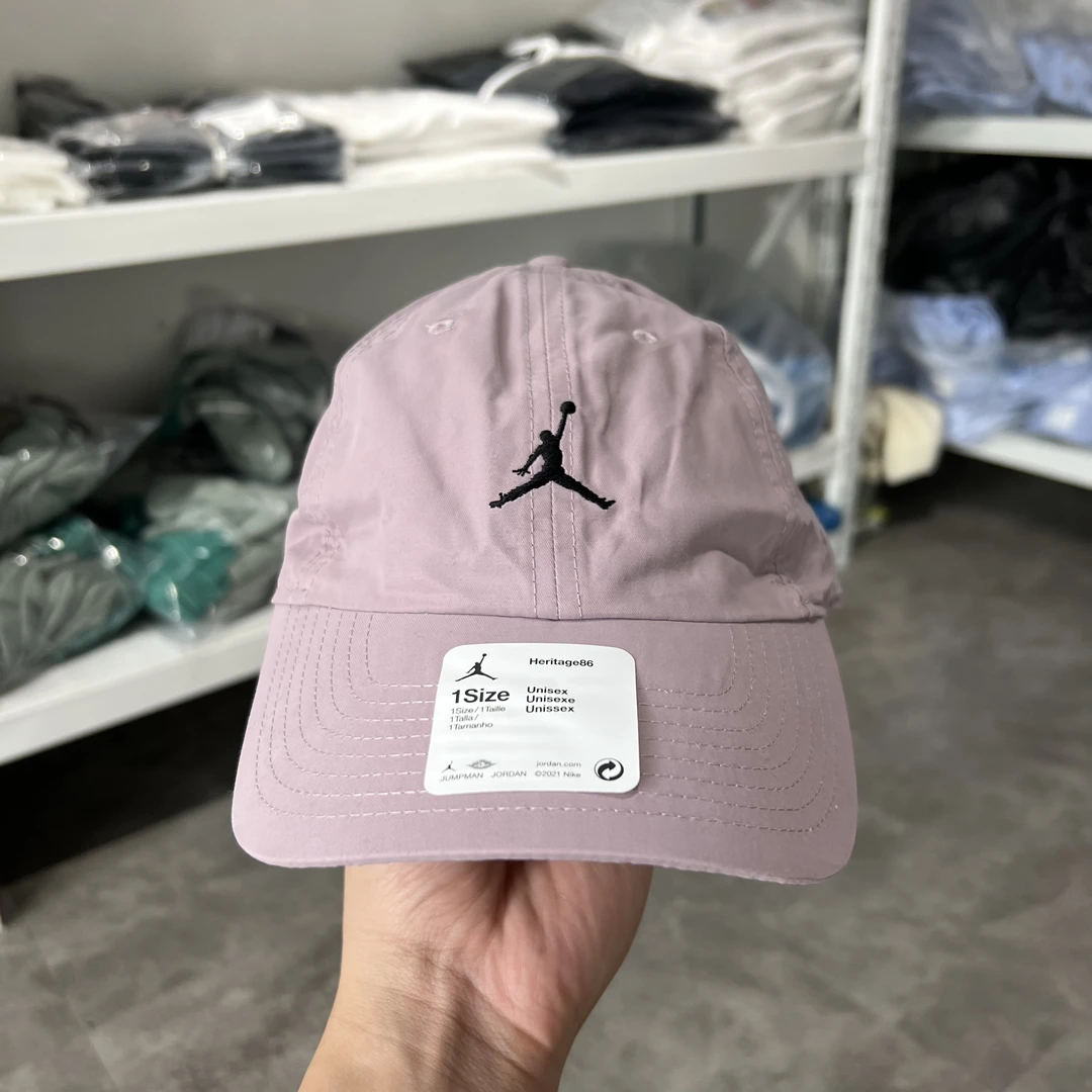 {瑕疵款 看实拍}耐克NIKE Jordan 纯色LOGO 棉 鸭舌帽