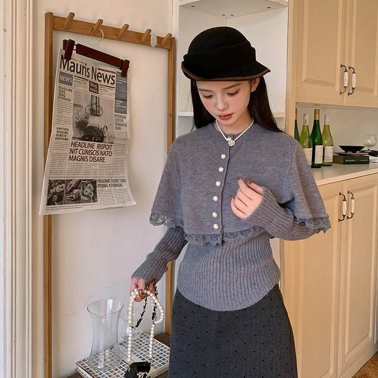 【精致版】奈看【周幼琳】圣诞法式复古甜美蕾丝花边两件套抗起球斗篷