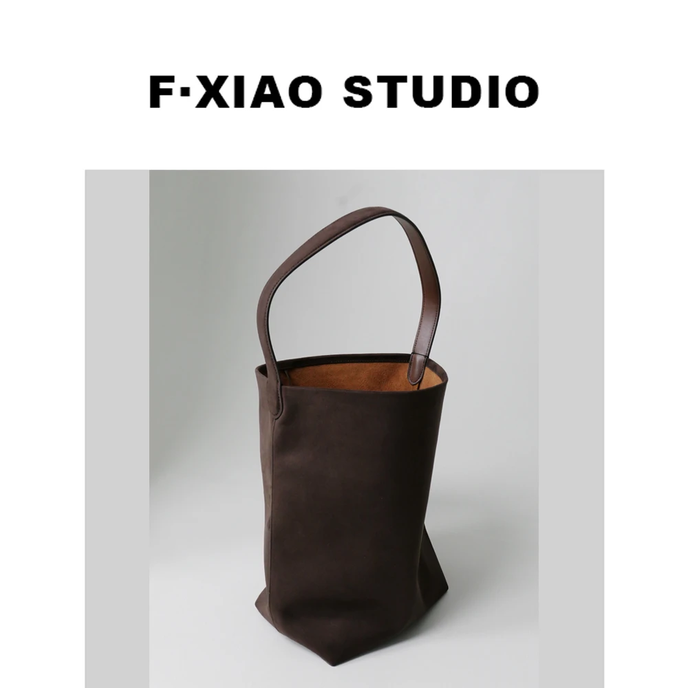 F·XIAO 磨砂牛皮柔软纯色极简百搭气质水桶包单肩包
