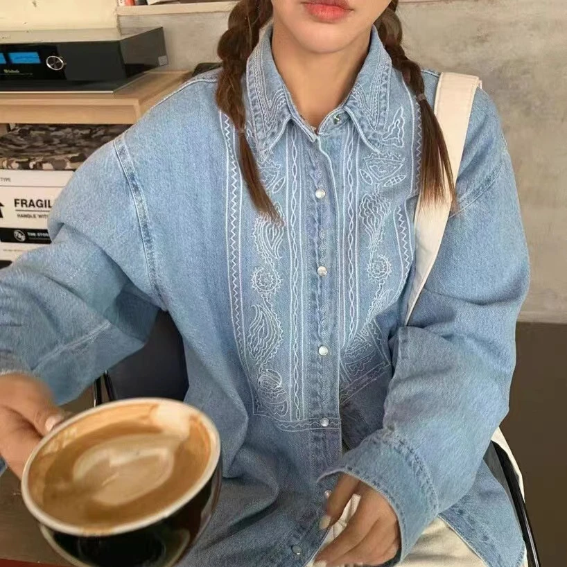 SS24126   Slow B刺绣按扣牛仔衬衫外套