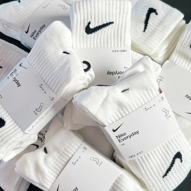 Nike/耐克LIGHTWEIGHT吸汗速干训练袜百搭薄款夏季舒适柔软三双装