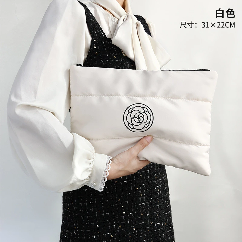 【轩希希宠粉】山茶花小香风手拿化妆包大容量便携化妆袋旅行洗漱包