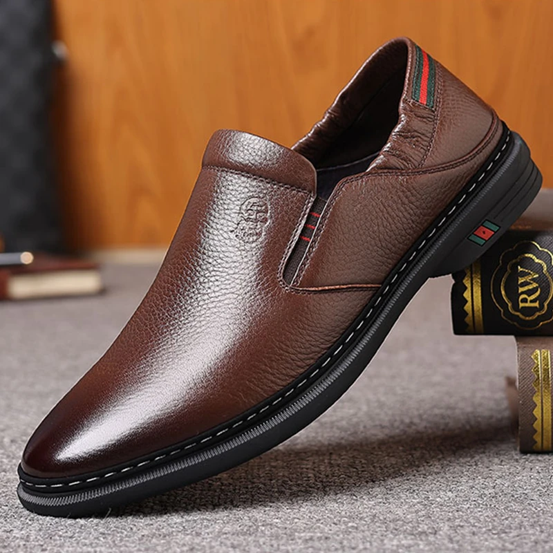 时尚男士休闲皮鞋优质牛皮材质经典颜色选择男士皮鞋真皮软底