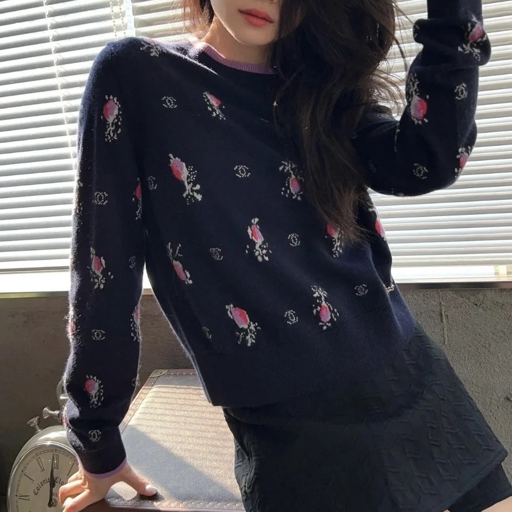 99新 Chanel/香奈儿 36码 藏蓝色 花朵 长袖 针织上衣