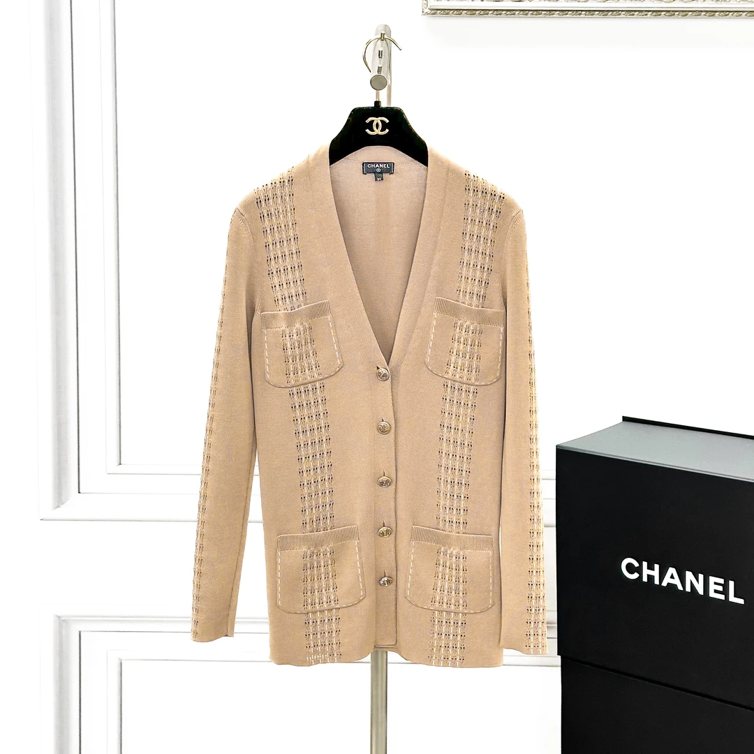 99新 Chanel/香奈儿 34码 卡其色 四口袋 长袖 开衫