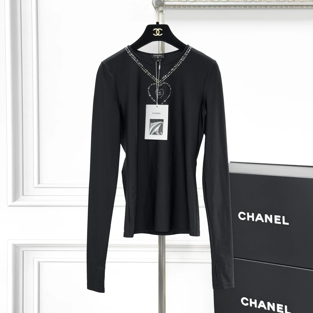 99新 Chanel/香奈儿 38码 黑色 爱心镶钻 长袖 上衣
