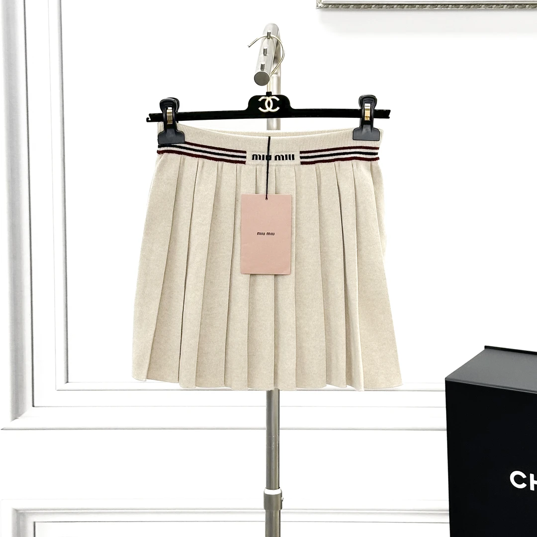 99新 MIU MIU/缪缪 40码 浅棕色 拼红黑条纹边 针织半身短裙