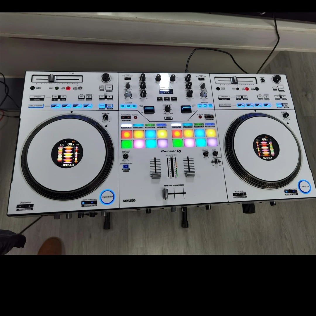先锋/Pioneer DDJ-REV7贴膜款数码DJ黑胶酒吧打碟机二手 搓碟直驱