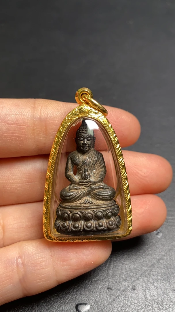 龙婆卡贤2517戴拉 泰国徽章 文创用品 正品保真