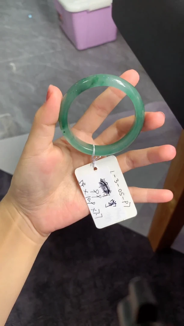 【闪购商品】石英质玉手镯未镶嵌手镯