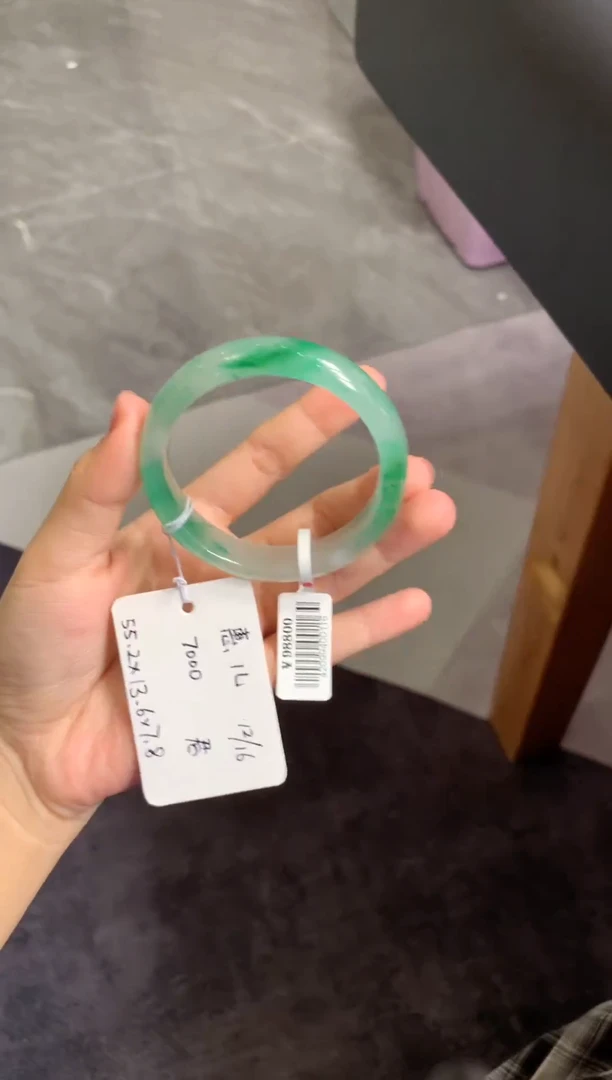 【闪购商品】石英质玉手镯未镶嵌手镯