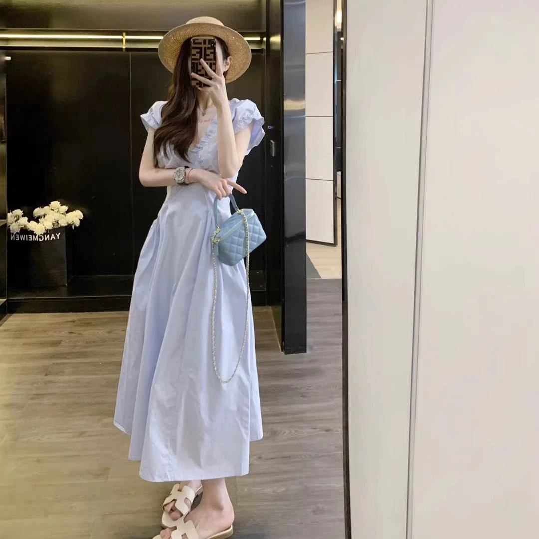 2025夏季新款法式收腰连衣裙高级感温柔气质纯色减龄V领初恋长裙