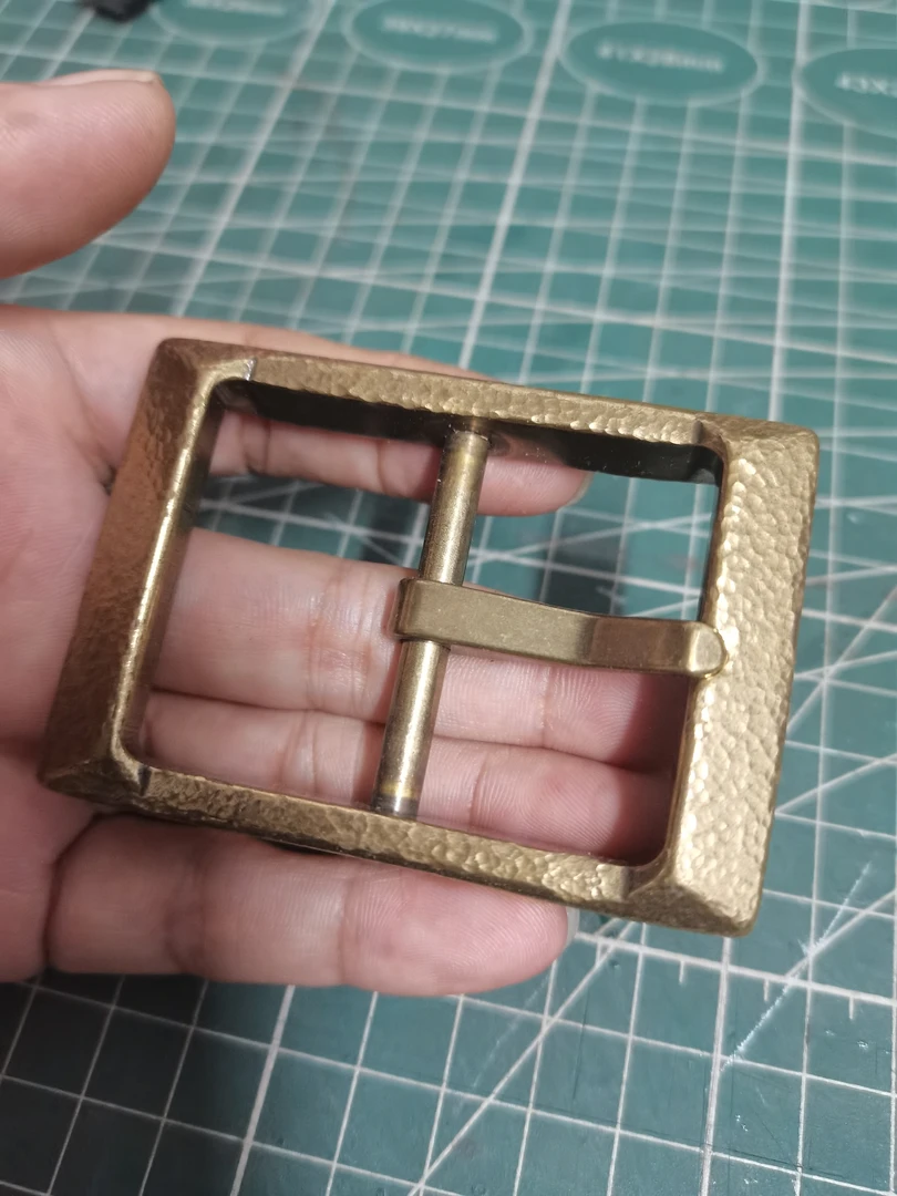 手工锤纹铜皮带扣做旧黄铜扣内径40mm加厚方铜扣日字扣