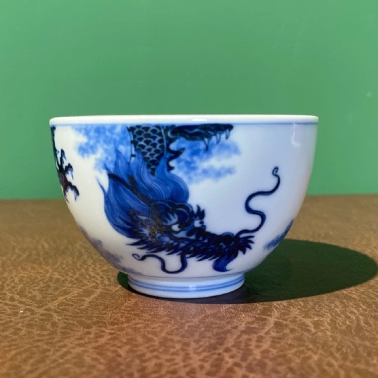 小卿亭仿明青花云龙杯