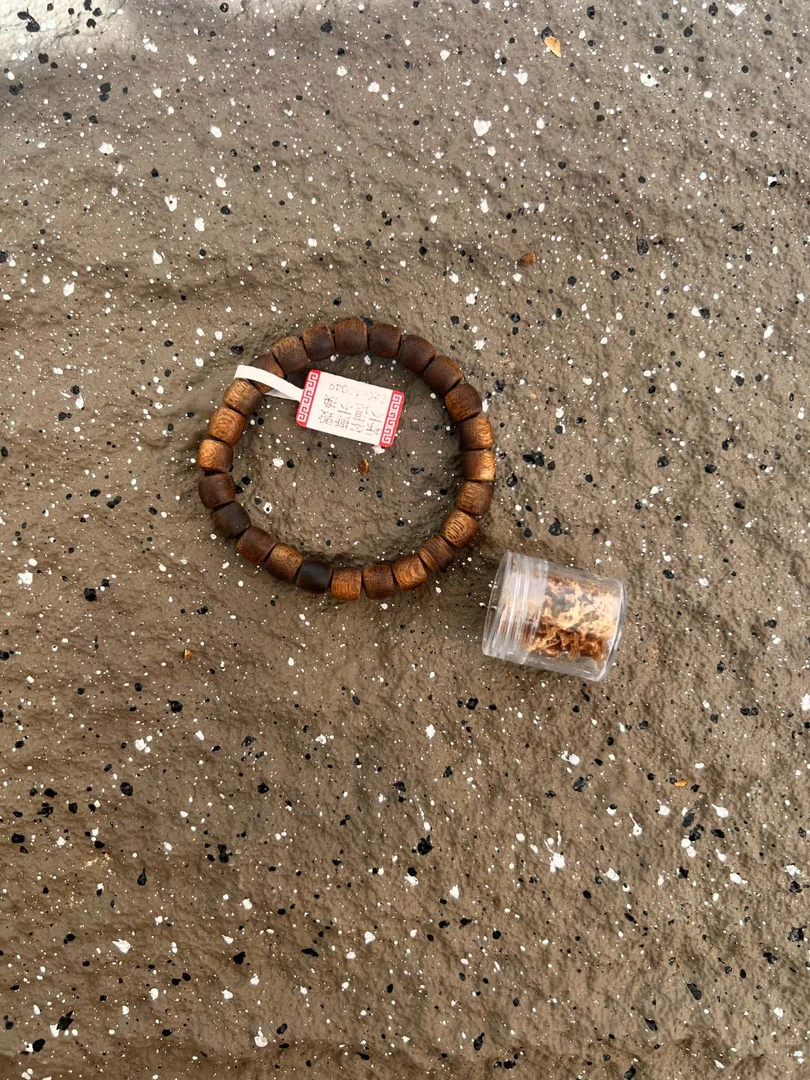 0.8绿棋桶珠单圈 沉香手串【多样化只发其一】＋原料标本 Yx0320028