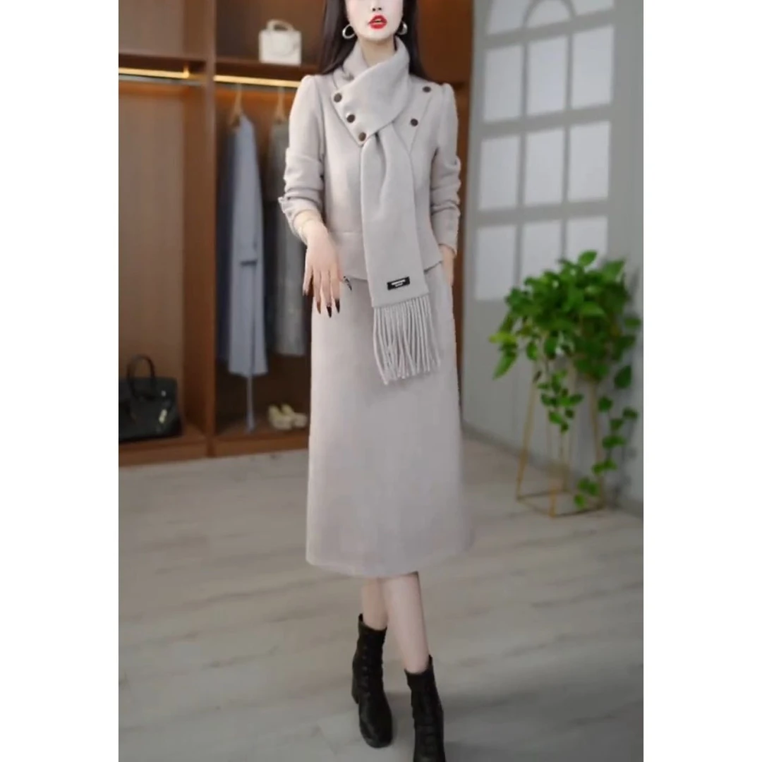 高端设计感保暖围巾打底裙2024秋冬新款气质优雅假两件拼接连衣裙