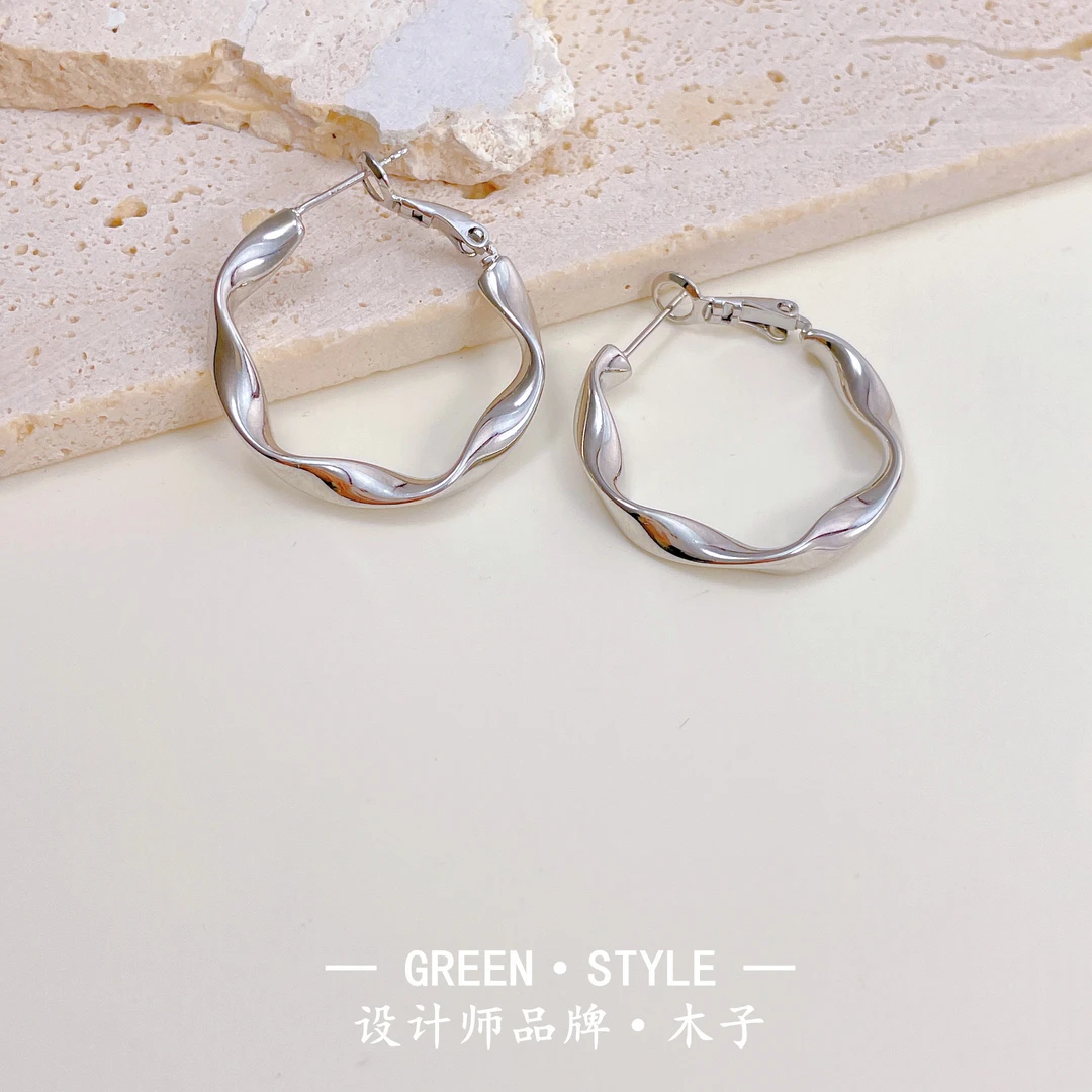 铜合金耳饰 【新款扭波纹耳圈】金属风轻奢百搭设计师简约耳饰-5035