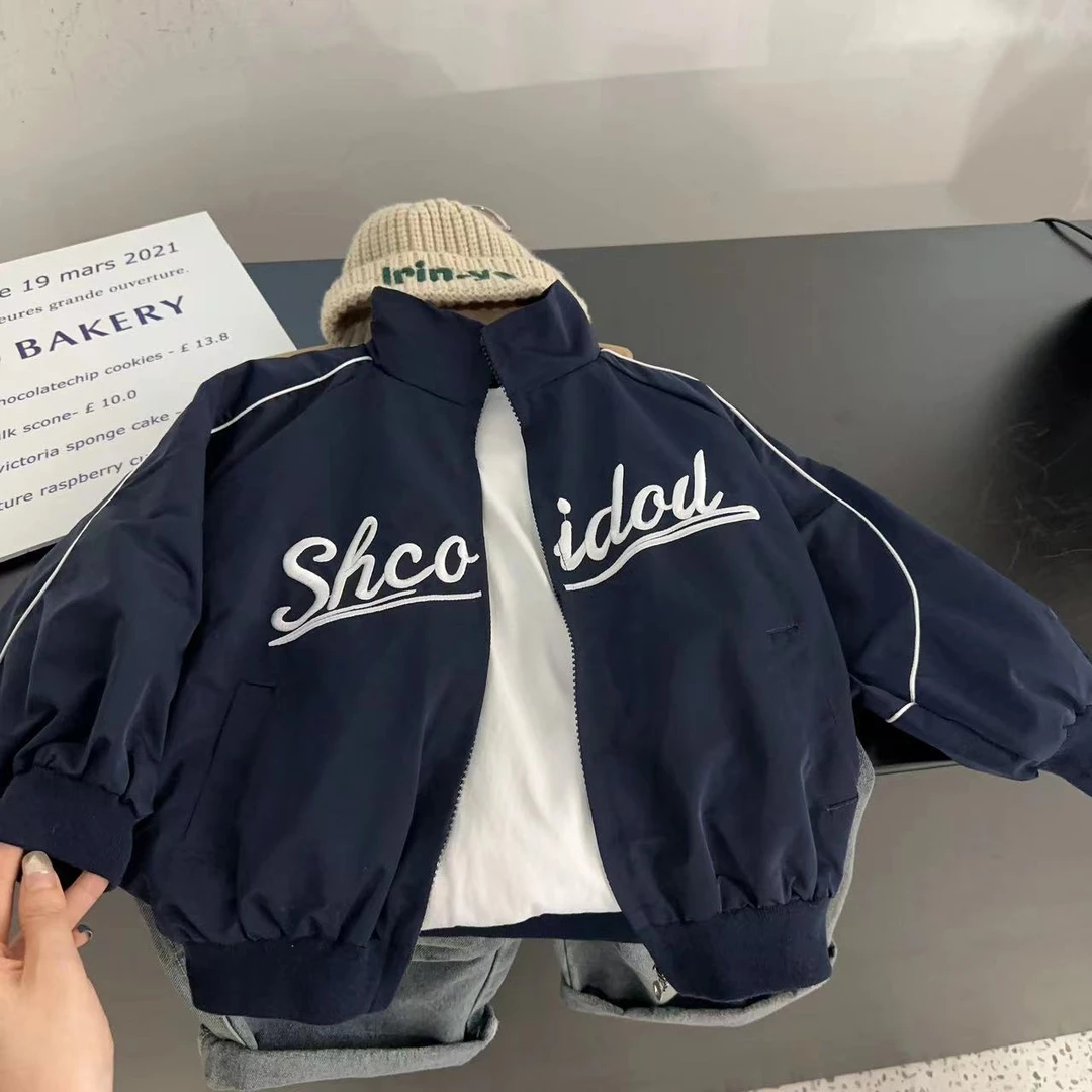 【两个小盆友】儿童春秋韩版宽松休闲夹克棒球百搭立领刺绣外套6210