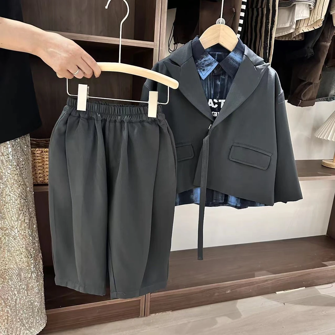 【两个小盆友】儿童春款时尚韩版纯色百搭帅气男童西服新款套装3461