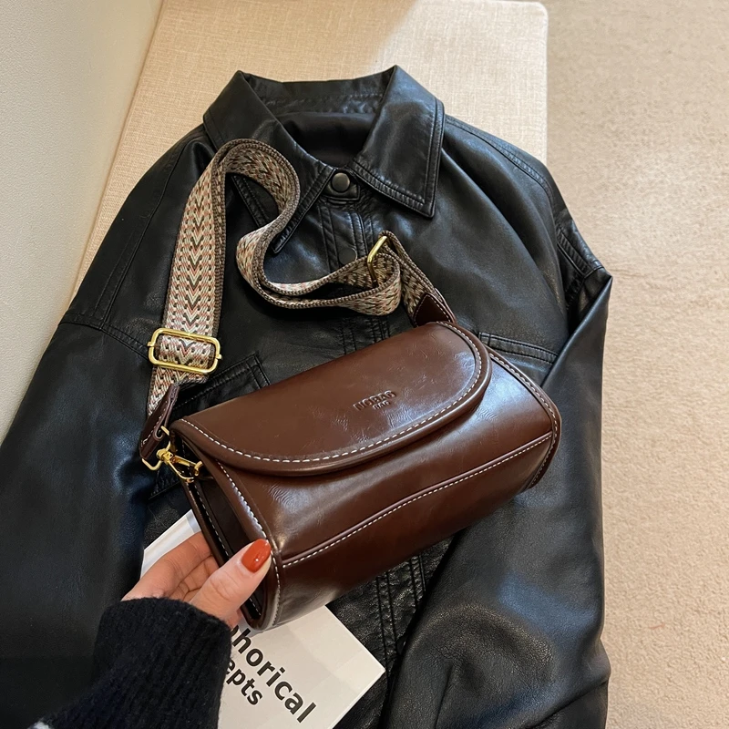 新款爆款小包包女复古宽带单肩斜挎包出门通勤百搭女士包包斜挎包