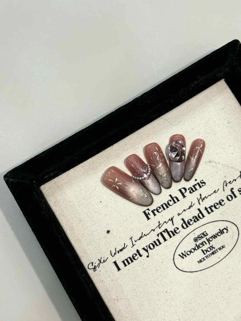 手工穿戴甲（猫眼烟花）