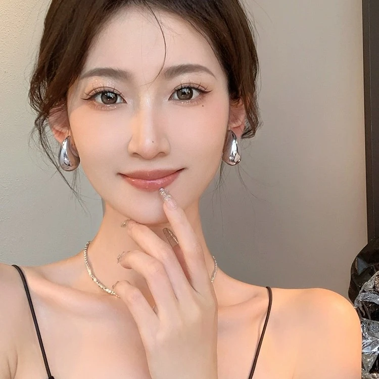 法式精髓~ins金属冷淡风耳钉水滴形耳环女轻奢小众设计高级感耳饰