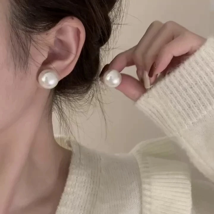 法式气质珠珠耳钉耳环女2023新款洋气轻奢小众设计高级感耳饰爆款