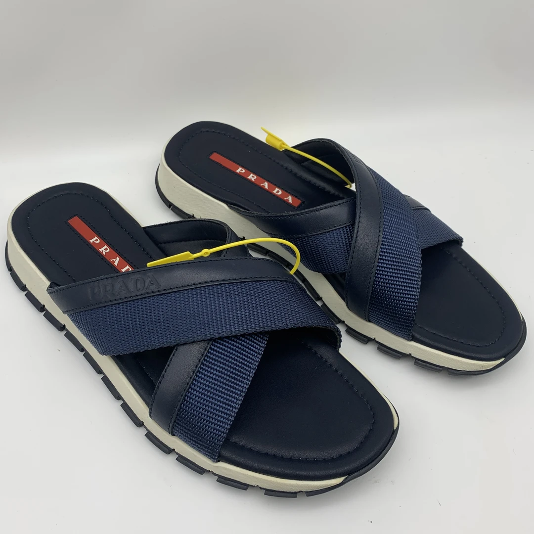 95新 Prada/普拉达 二手藏蓝拼接舒适休闲时尚拖鞋/41码