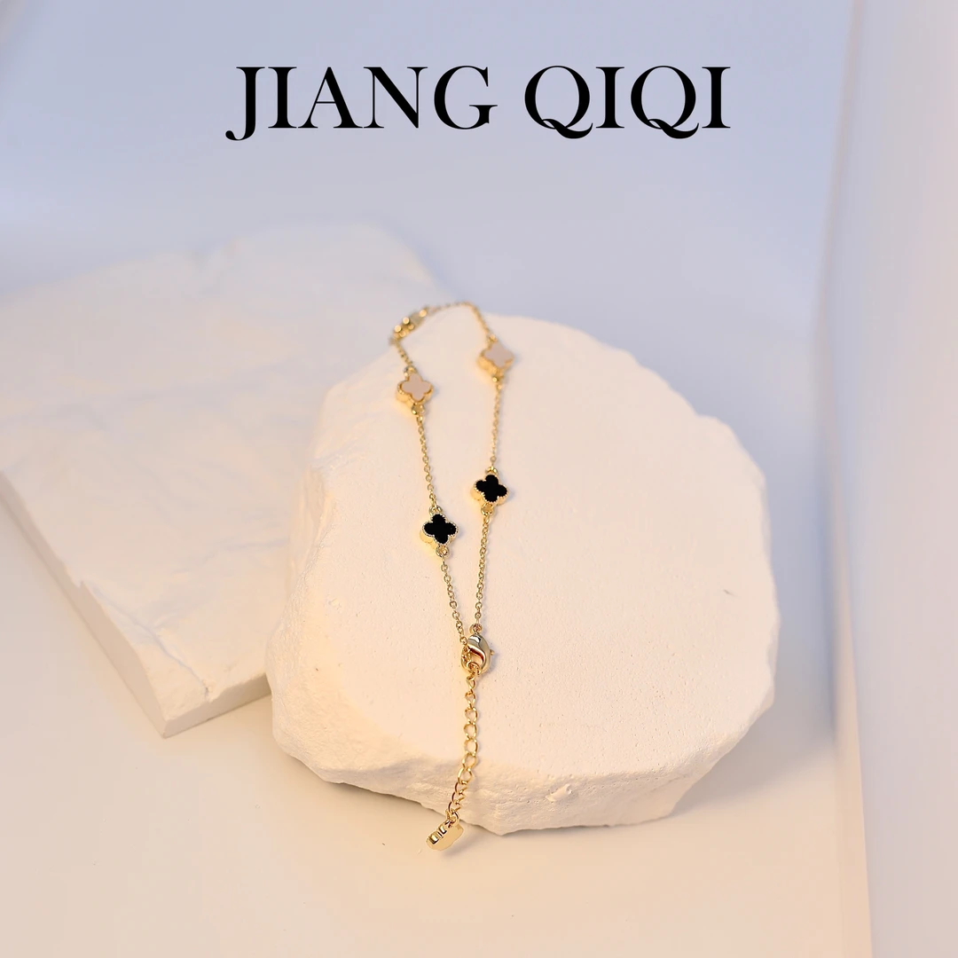 铜合金玻璃手链 黑白色四叶草手链/JIANG QIQI 气质时尚坠链