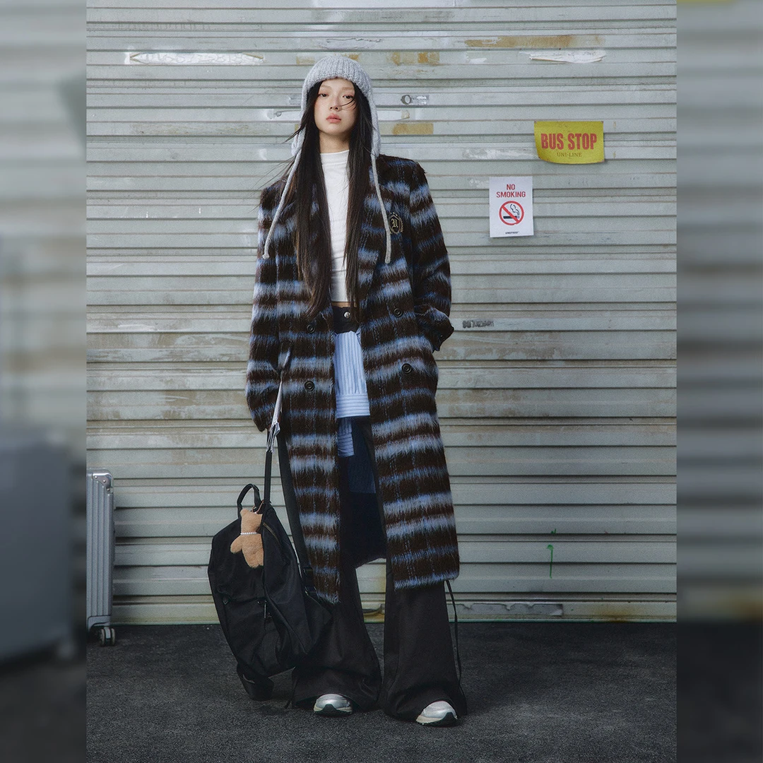 unifree大衣【冬】学院风复古格纹精美刺绣翻领中长款直筒毛呢