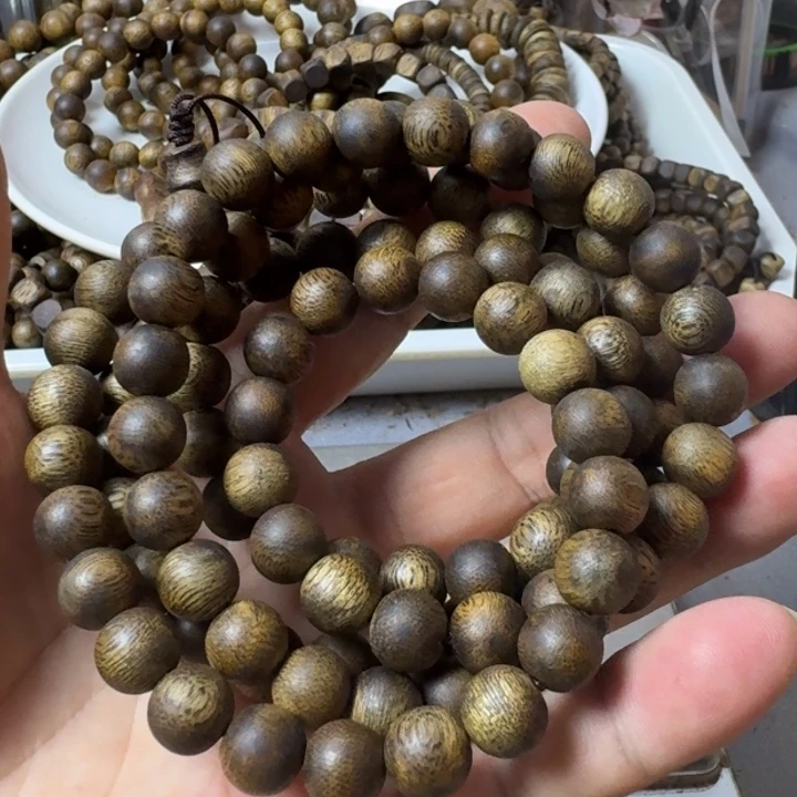 沉香手串风**Z凹身手串30克