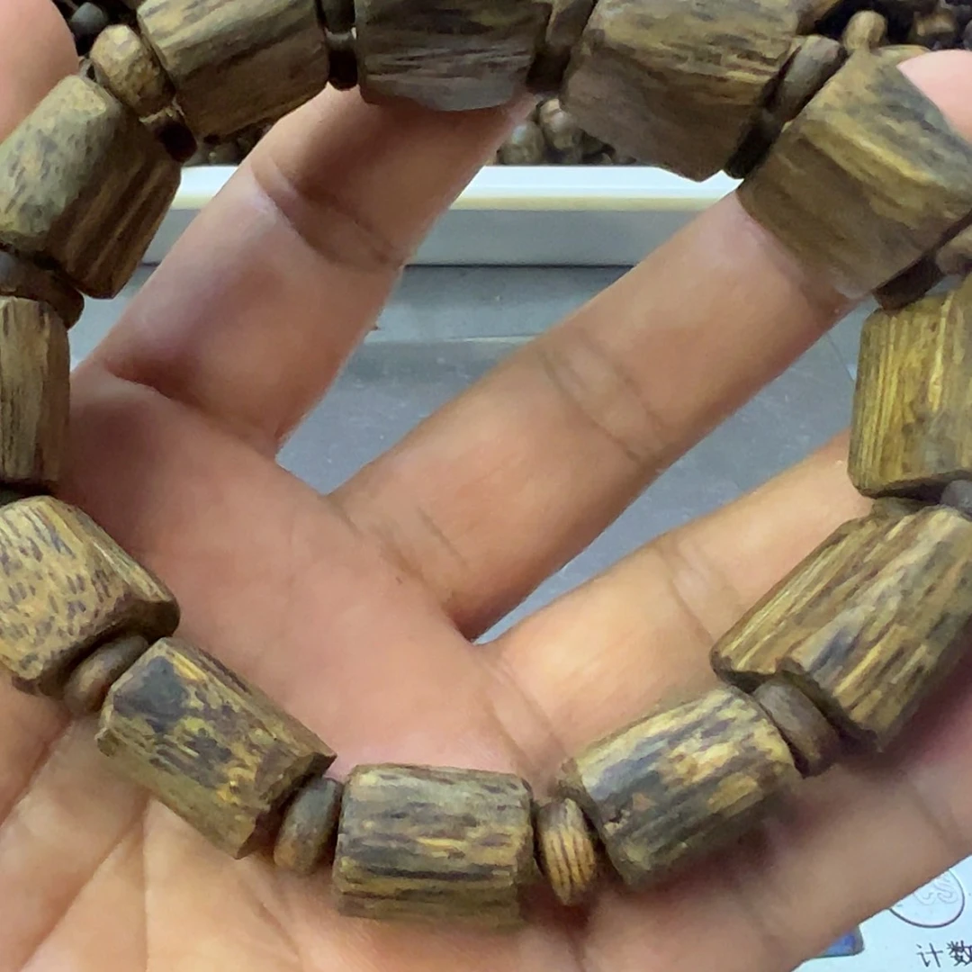 【闪购商品】沉香手串卡***冰乌身手串24克