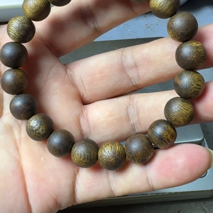 沉香手串d****A张勺子手串8克