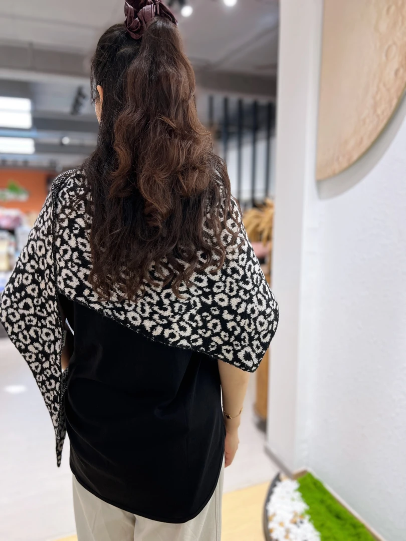 【那那家】秋冬新款韩版针织豹点点时尚百搭针织大三角巾披肩