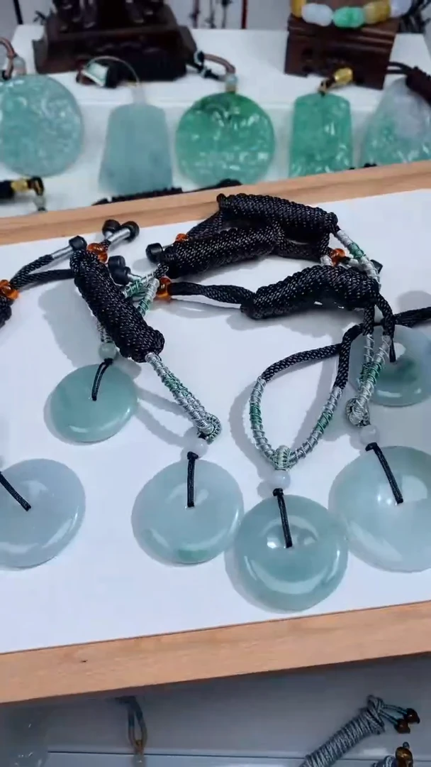 【闪购商品】翡翠颈饰未镶嵌吊坠多样性发一件