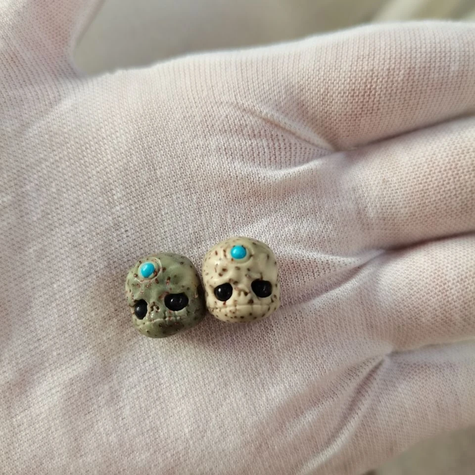 精工雕刻阿呆左右孔道原生态石玉料阿呆配件尺寸12mmx13mm