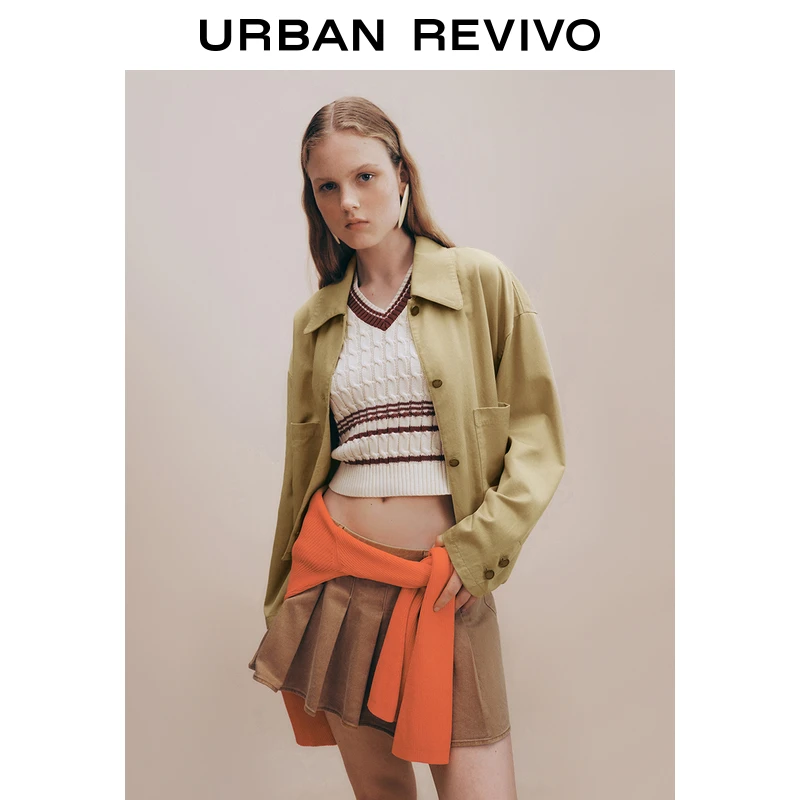 UR2024秋季新款女装时尚户外休闲感大贴袋翻领外套UYY140020