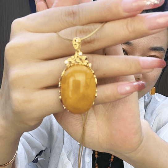 蜜蜡颈饰银S925镶嵌吊坠