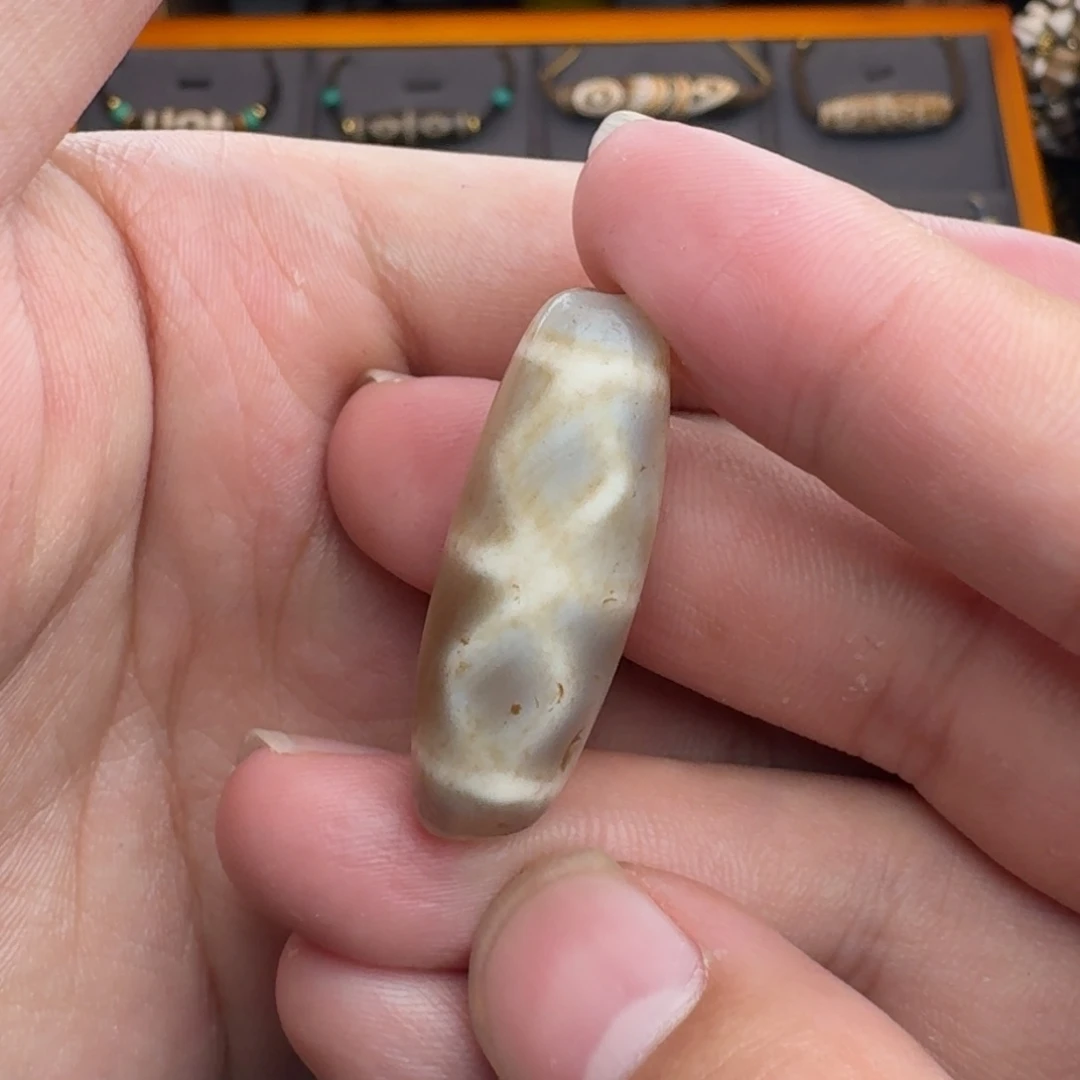 玛瑙/玉髓颈饰合金