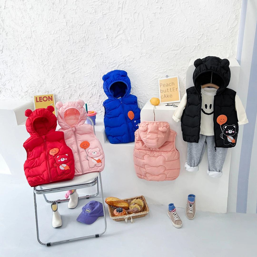 2024新款秋冬卡通洋气儿童马甲男女童装保暖连帽宝宝背心潮流外穿