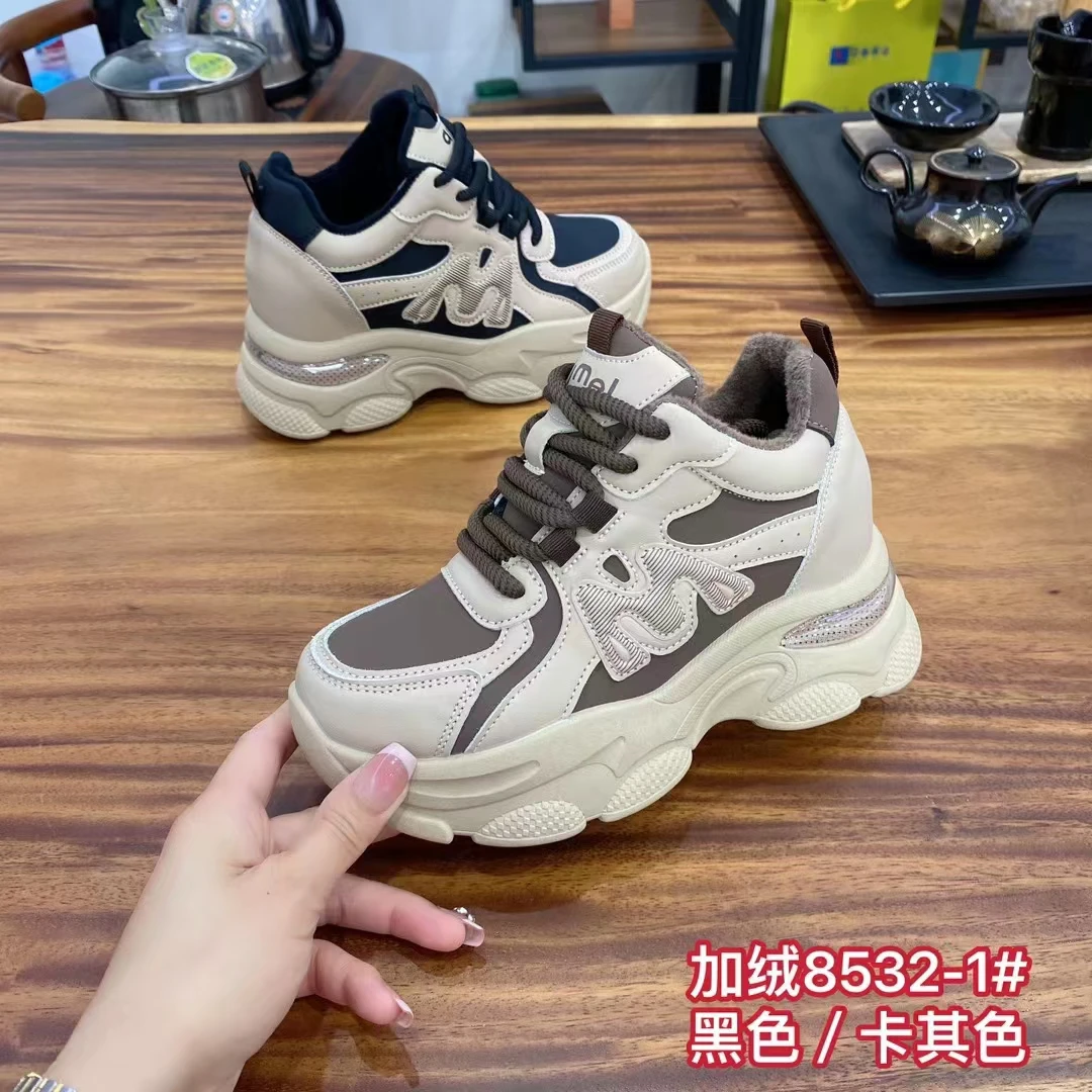 2024真皮加绒运动鞋没增高女新款冬季厚底老爹鞋防滑软底运动棉鞋